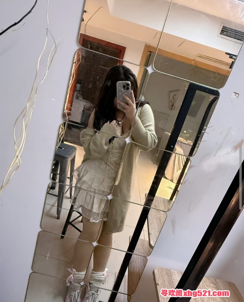 225048f7i8qn7fg50ihggn.jpg