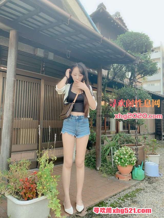 053726a70apk0vupwa10u9.jpg