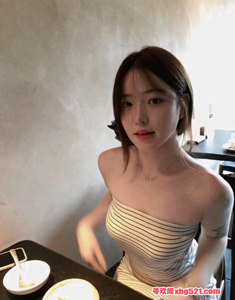 212114djdrznfjvzue66k1.jpg